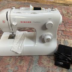 Singer Tradition 2282 sewing machine