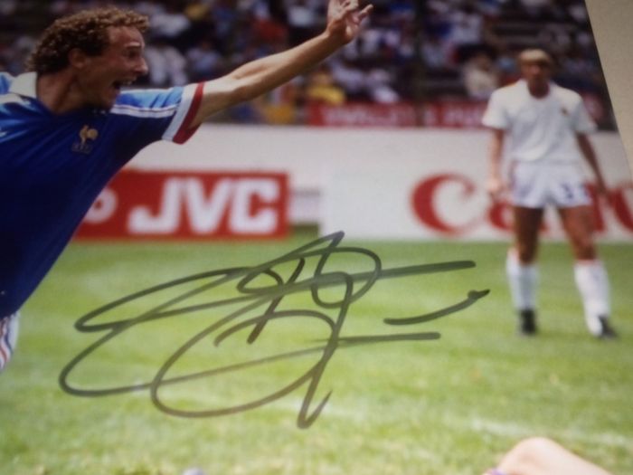 Jean Pierre Papin signed