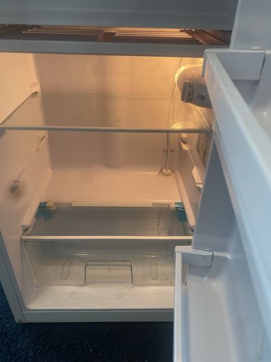 powerpoint  under counter fridge with freezer box