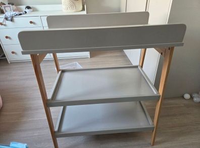 Little Bud changing table