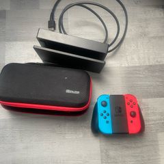 Nintendo docking charger, TV docking station, case & 5 games