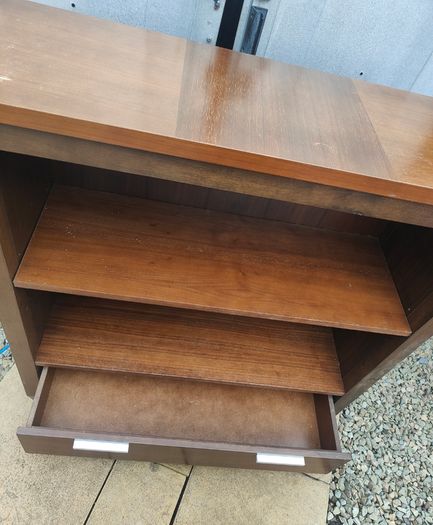 Side board