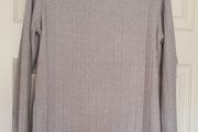 BNWT - Size Smalll - A Beautiful Grey Brushed Turtle Neck- Super Soft - E