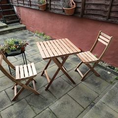 outdoor table and chairs