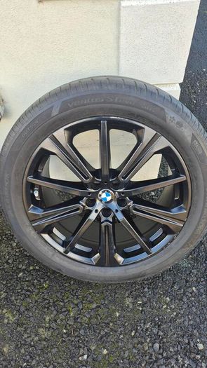 Genuine BMW X5 / X6 20-inch 748M Alloy Wheels, Tyres and TPMS