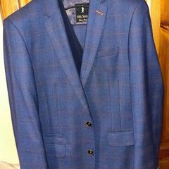 Mens Suit new with tags