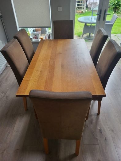 Solid Oak Dining Table & 6 Chairs