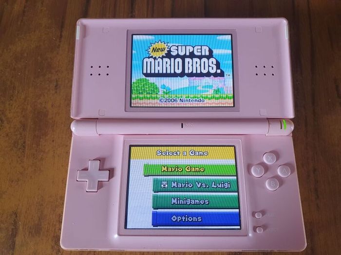 Nintendo DS Lite pink