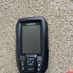 Garmin Striker 4cv Fish Finder + transducer