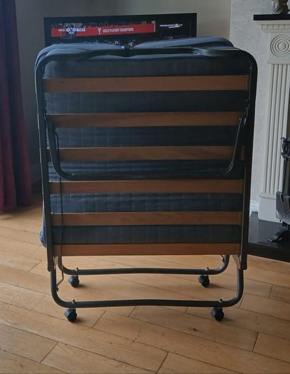 Folding bed