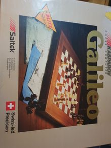 Saitek Galileo Chess Computer