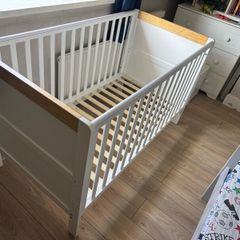 Adjustable Height Cot Bed in Good Condition