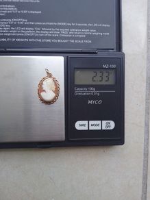 gold cameo