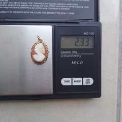gold cameo