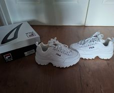Brand NEW FILA Disruptor II leather trainers size 38(4.5UK)