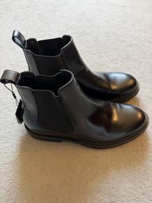 Mans shoes