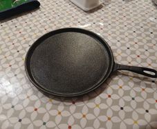 Cast iron pancake pan