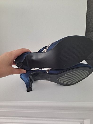 Shoebox Boutique Navy Heels