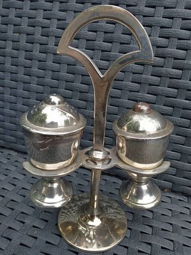Vintage Salt/Pepper Shaker in Stand