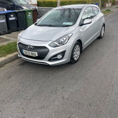 152 Hyundai i30 commercial