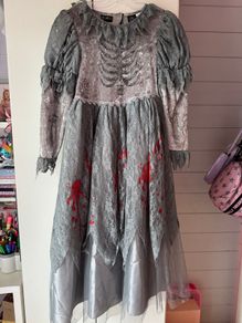 Girls Halloween skeleton bride costume 7/8