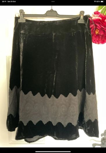 skirt Bnwt velvet skirt Aline size 38 10/12
