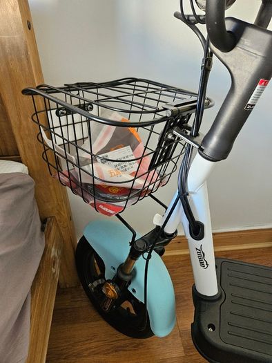 2 bikes left brand new emoped 25km max speed scooter type