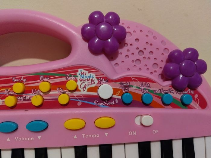 My Music World Pink electronic Keyboard