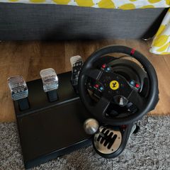 Thrustmaster T300RS  Bundle