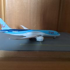 TUI Boeing 787-8 1/400 scale