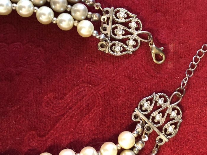 pearl necklace and bracelet set