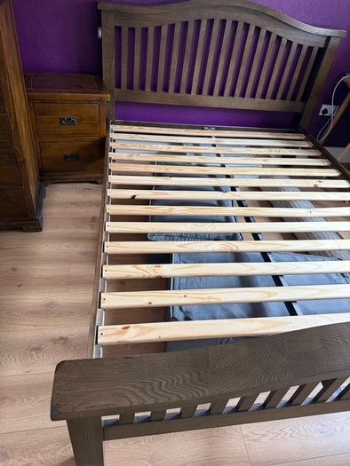 Bed, Chest Drawers and Bedside Table