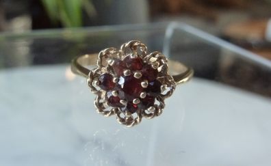 9ct Gold Garnet Cluster Flowerhead Ring, Rope Twist, Birmingham 1977, Size O, 1.96g