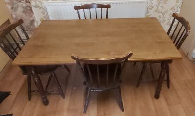 Dining Table & 4 Chairs