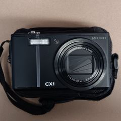 ricoh CX1 digital camera black