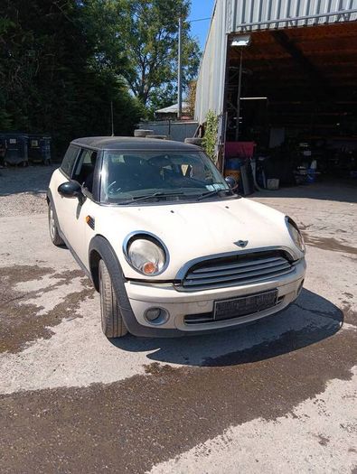 Breaking mini cooper 2006 petrol