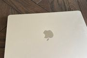 Laptop macbook
