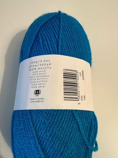 6 balls of blue yarn wool
