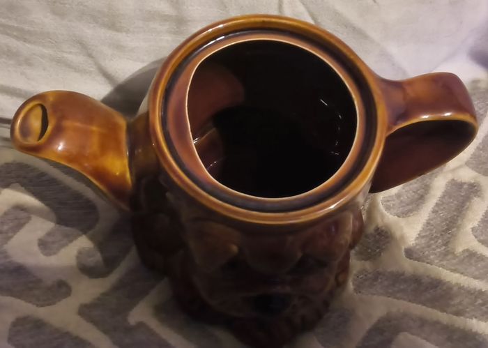 Kensington dog tea pot
