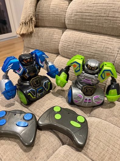 Robots - Robo Kombat 2 robots battle