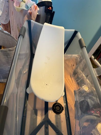stokke folding bath with newborn insert