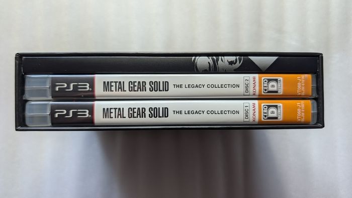 Metal Gear Solid The Legacy Collection 1987-2012 - PlayStation 4 Japan Import