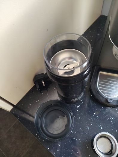 Delonghi Coffee machine and Coffee grinder