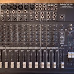 Mackie 1402 VLZ pro mixer
