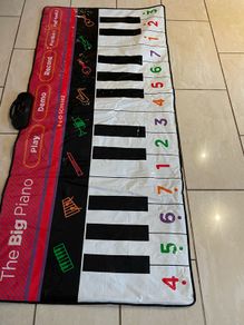 Piano mat Giant size from FAO Schwartz