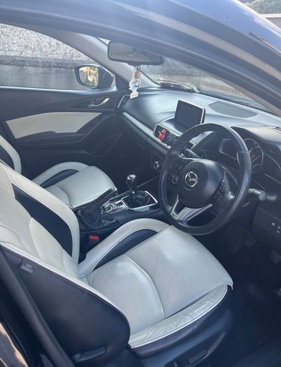 Mazda 3 2015
