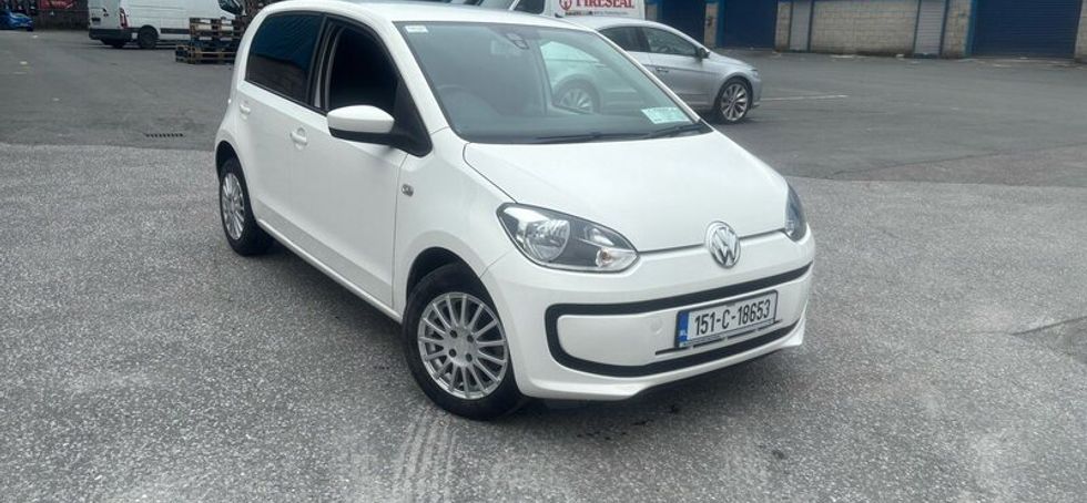 Volkswagen Up  (Automatic)