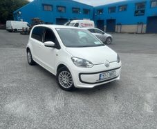 Volkswagen Up  (Automatic)