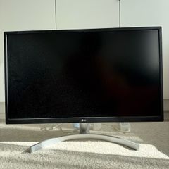 LG Monitor 27"