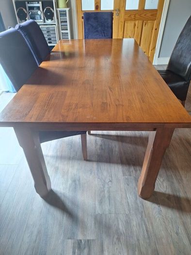 Dining table and 6 chairs